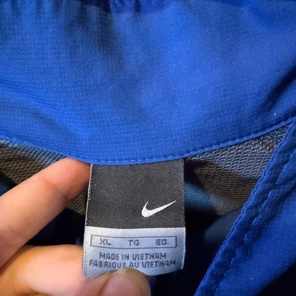 Men’s Nike Blue and Gray Windbreaker Zip Up Jacket - Picture 3 of 5